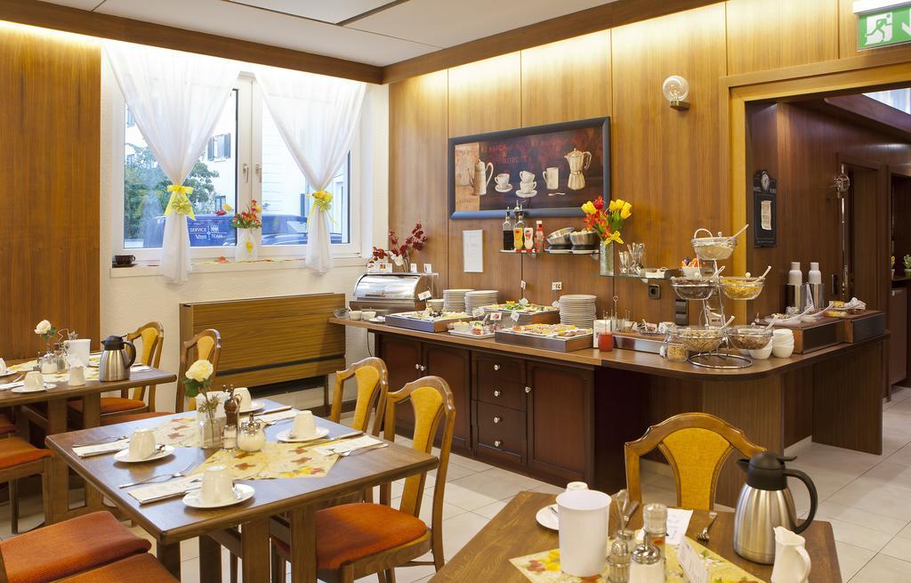 Hotel Blauer Karpfen Oberschleißheim Quarto foto